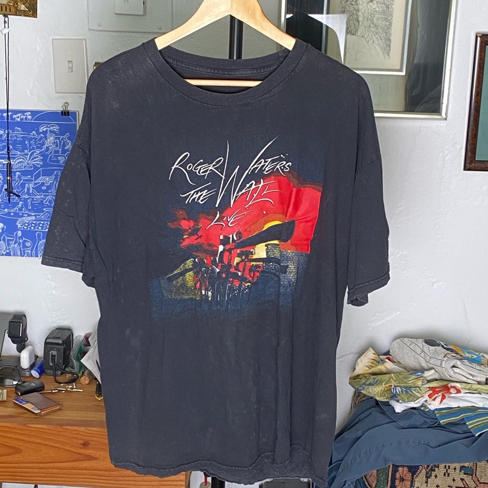 Vintage roger waters wave shirt